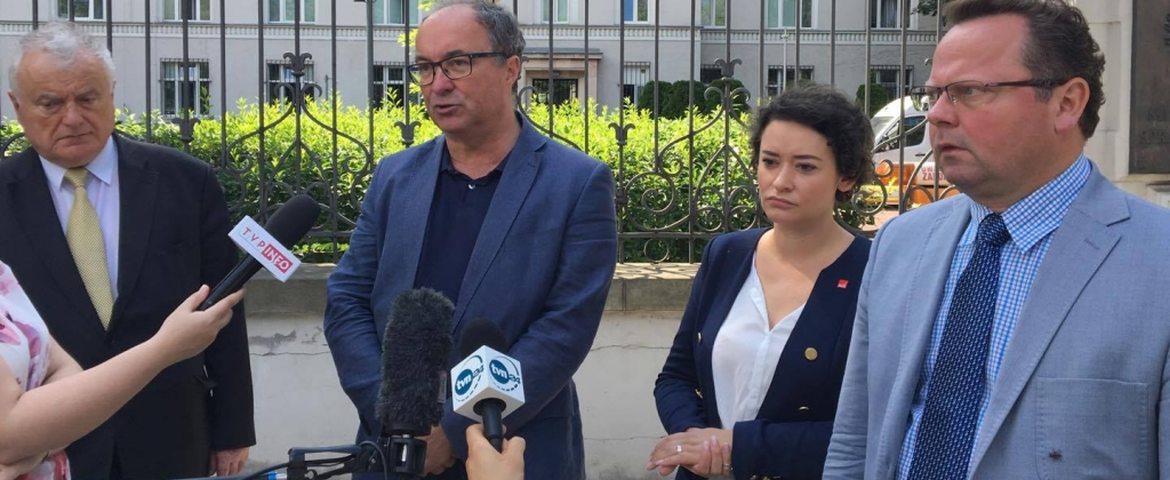 Zbigniew Ziobro do dymisji. Apel do prezydenta o trzecie weto. 